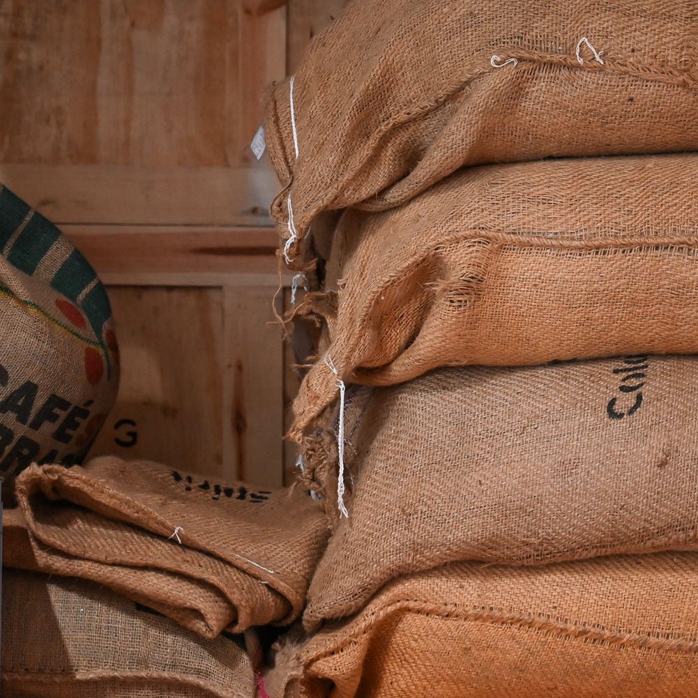 RÖSTEREIFÜHRUNG & CUPPING - Optimist Coffee