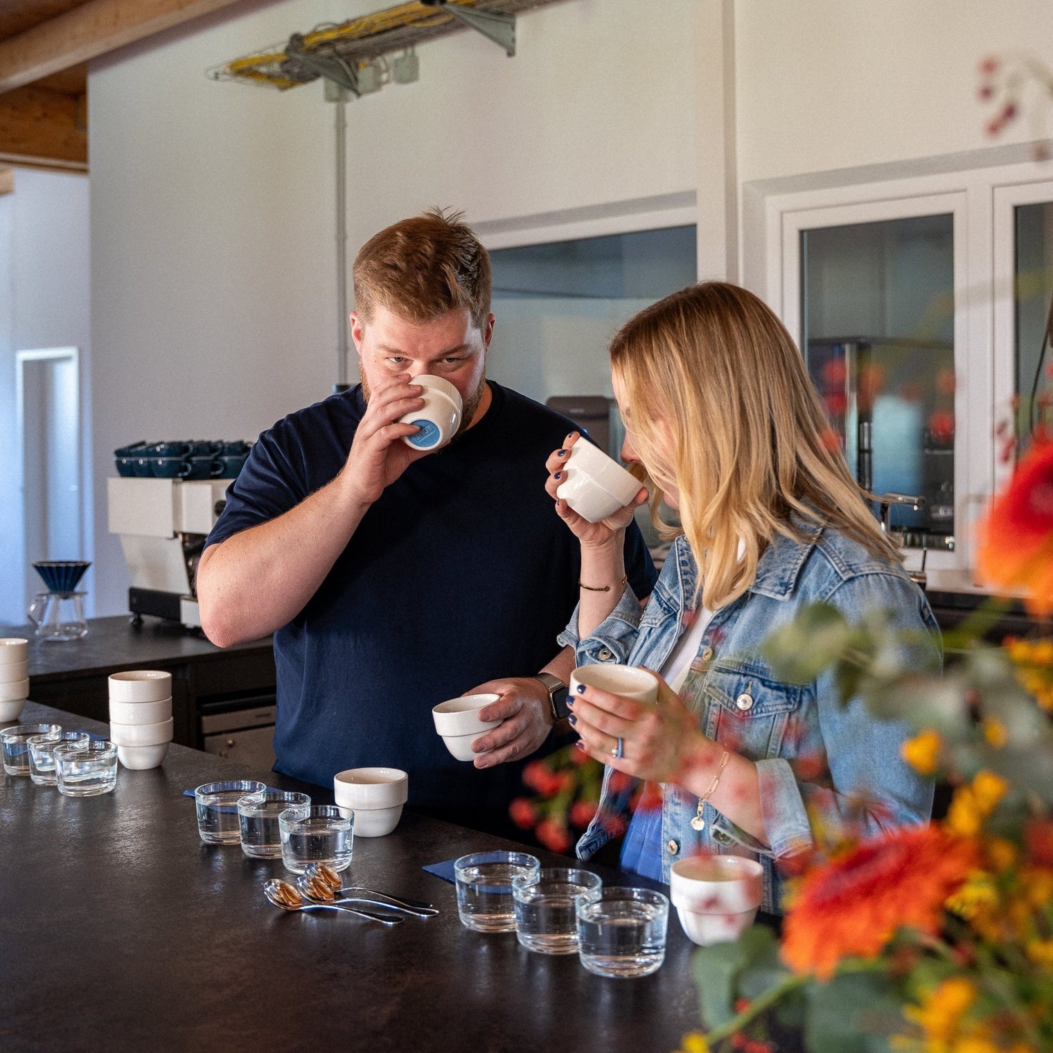 RÖSTEREIFÜHRUNG & CUPPING - Optimist Coffee